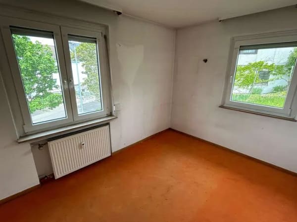 Immobilie in Weinstadt - Obergeschoss und Dachgeschoss frei in Weinstadt - Schnait
Erdgeschoss vermietet. Kauf mit "Miete"! - Bild 3
