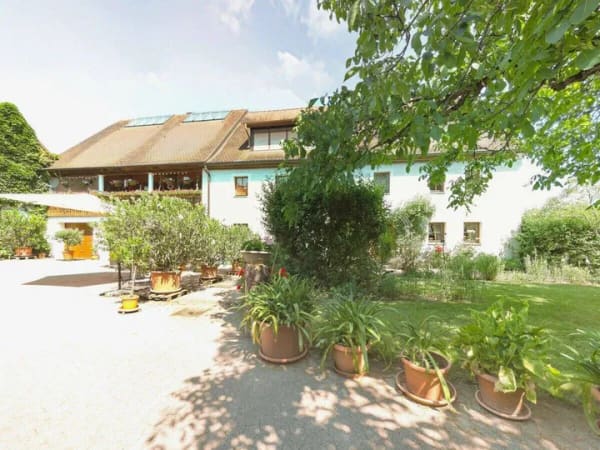 Immobilie in Leutershausen - Einzigartiges Wohnen mit Galerie, Wintergarten und Säulenkamin unter offenem Dach bei Leutershausen! - Bild 3