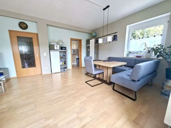 Immobilie in Zusmarshausen - Hier wohnt man gerne! 3 ZKB mit Balkon und Stellplatz - Bild 3