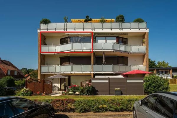 Immobilie in Lüneburg - Kapitalanlage in ruhiger Wohnlage in Lüneburg am Ebensberg: 3-Zimmer-Wohnung mit Balkon & Stellplatz - Bild 0