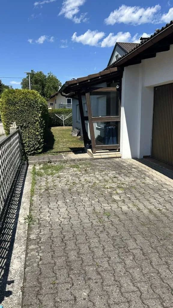 Immobilie in Freilassing - Charmante Doppelhaushälfte mit großem Garten und Wintergarten in Freilassing - Bild 3