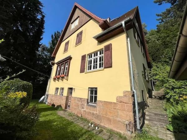 Immobilie in Bad Berka - Landhaus in der Stadt und doch mitten im Grünen - Bild 2