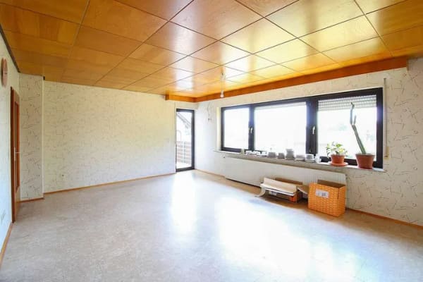Immobilie in Wohratal - Ruhe, Natur und viele Möglichkeiten – Großzügiges Familienhaus mit sonnigem Eckgrundstück - Bild 1