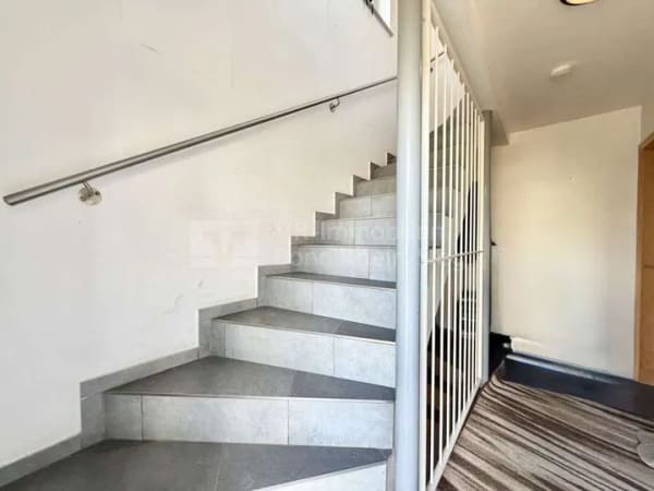 Immobilie in Siegburg - Freistehendes Zweiparteienhaus mit Baugenehmigung für ein weiteres Objekt! - Bild 2