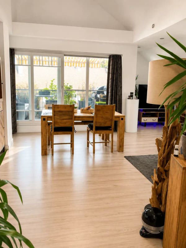 Immobilie in Gessertshausen - Loft - Feeling! 4 m hohe Decken im Wohn & Essbereich - Bild 2