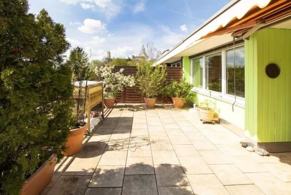 Immobilie in Puchheim - 4-Zi.-Dachterrassentraum auf zwei Ebenen mit Einzelgarage in Puchheim - bezugsfrei in 18 Monaten - Bild 2