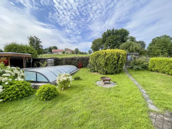 Immobilie in Struppen - Charmantes Einfamilienhaus mit traumhaftem Grundstück, Pool und Doppelgarage - Bild 4