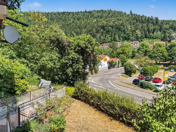 Immobilie in Bad Liebenzell - Ihre neue 2-Zimmer-Wohnung zwischen Natur, Erholung und urbaner Nähe in Bad Liebenzell - Bild 2