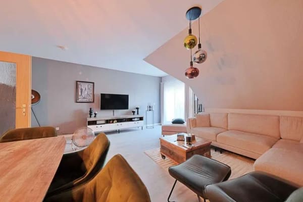 Immobilie in Speichersdorf - Attraktive Dachgeschosswohnung mit Balkon – zuverlässig vermietet! - Bild 2