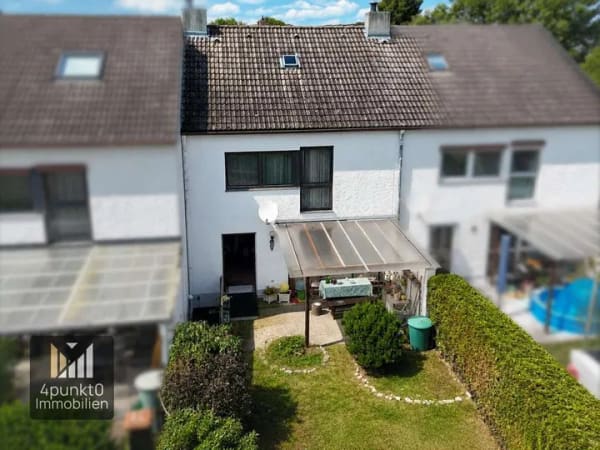 Immobilie in Nördlingen - Zentrumsnahes Reihenmittelhaus mit Garten, Vollkeller und Garage - Bild 1