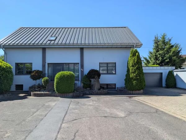 Immobilie in Kottenheim - Einziehen & Genießen: energieeffizientes Einfamilienhaus mit High-End-Extras & viel Platz - Bild 1