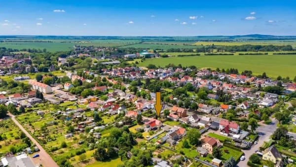 Immobilie in Zörbig - Ihr neues Zuhause in Zörbig: Großes Grundstück, moderne Heizung 2023, gemütliche Terrasse und Garage - Bild 4