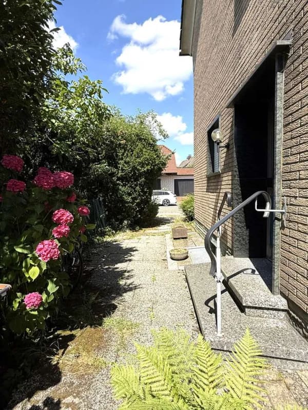 Immobilie in Borken - Seltene Gelegenheit! Zweifamilienhaus mit Baugrundstück und attraktivem Entwicklungspotenzial! - Bild 2