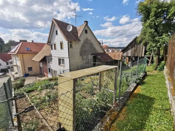 Immobilie in Horb am Neckar - Ausbaupotenzial pur - Bauernhaus mit Nebengebäude und Garage - Bild 2