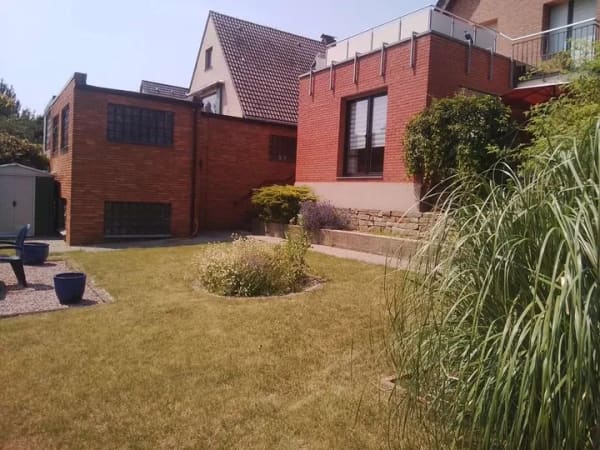 Immobilie in Oer-Erkenschwick - Großes Zweifamilienhaus mit Vollkeller und großer Garage u. Balkon auf Traumgrundstück! - Bild 2