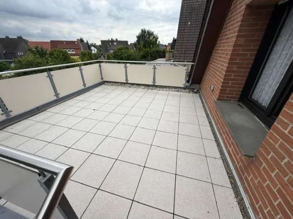 Immobilie in Oer-Erkenschwick - Großes Zweifamilienhaus mit Vollkeller und großer Garage u. Balkon auf Traumgrundstück! - Bild 4