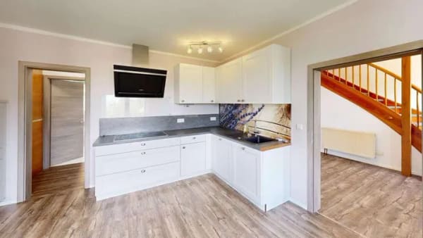 Immobilie in Schallodenbach - Hier beginnt Ihr nächstes Kapitel – gemütliches Eigenheim in ruhiger Lage von Schallodenbach - Bild 1