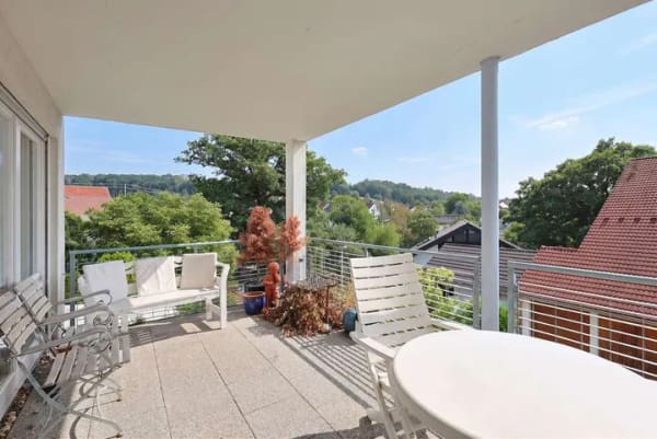 Immobilie in Weil im Schönbuch - Großzügige 2,5-Zimmer-Wohnung mit sonnigem Südbalkon und Blick ins Grüne - Bild 3