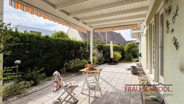 Immobilie in Mühlhausen-Ehingen - Ein Zuhause mit Raum fürs Leben - großzügiges Familienhaus mit Galerie und großer Einliegerwohnung Mühlhausen-Ehingen - Bild 4