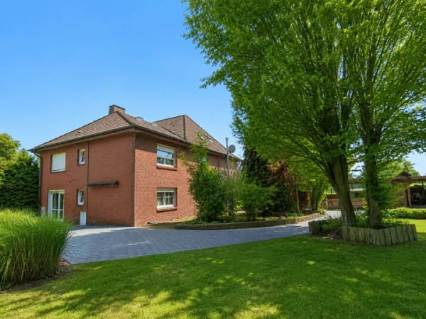 Immobilie in Langenberg - Großzügiges Einfamilienhaus mit 8 Zimmern, Photovoltaikanlage und weitläufigem Grundstück in Langenberg - Bild 0