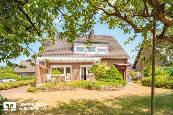 Immobilie in Lingen (Ems) - Einfamilienhaus mit Einliegerwohnung in ruhiger Lage von Lingen-Laxten - Bild 1