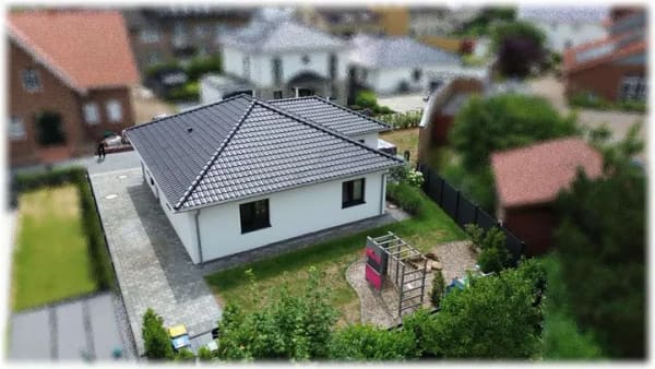 Immobilie in Haste - „Neuwertiger KfW-55-Bungalow in Massivbauweise – Stilvolles Wohnen auf einer Ebene" - Bild 1