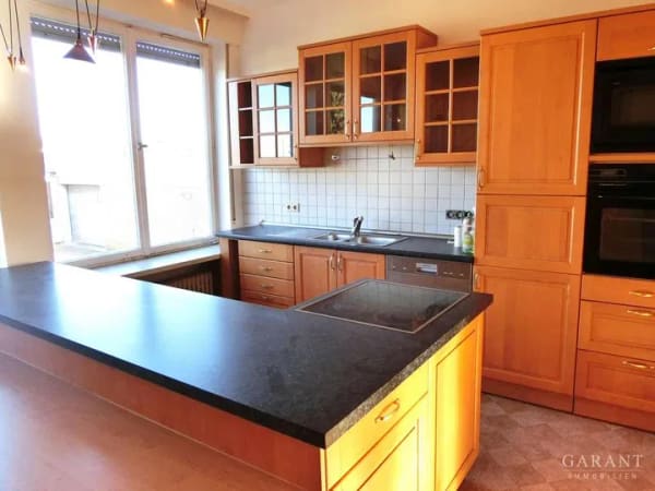 Immobilie in Holzmaden - Arbeiten und Wohnen in idealer Kombination - Gewerbeimmobilie mit großzügigem Wohnbereich - Bild 3