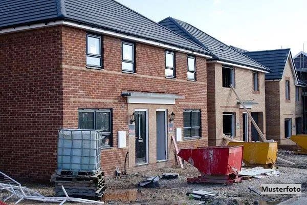 Immobilie in Warmsen - Einfamilienhaus: Hier fehlt der letzte Schliff! - Bild 0