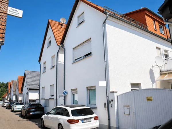 Immobilie in Raunheim - Charmantes Einfamilienhaus mit Garten und Garage in Raunheim - Bild 2