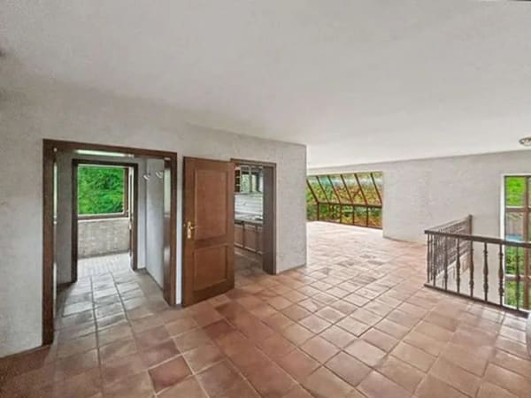 Immobilie in Reinfeld - Architektenhaus, gesuchte Lage in Reinfeld, Eigennutzung und Vermietung, Wohnfläche gesamt ca. 295m² - Bild 4