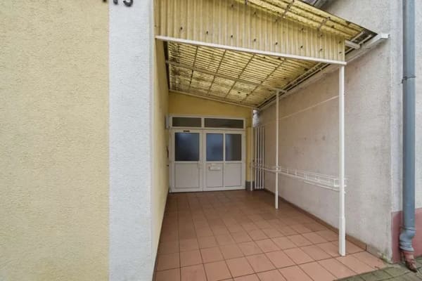 Immobilie in Hatzenbühl - Großzügiges Zwei- bis Dreifamilienhaus mit Garagen & Scheune in Hatzenbühl - Bild 1