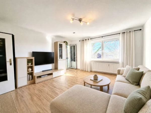Immobilie in Hessisch Oldendorf - Bezugsfreie 3-Zimmer-Wohnung mit Tageslichtbad und Balkon - Bild 0