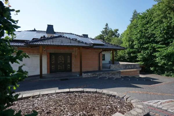 Immobilie in Bad Emstal - Exklusives Anwesen mit drei Wohneinheiten in traumhafter Randlage - Bild 4