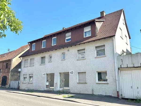 Immobilie in Ludwigsburg - Abriss - Immobilienpaket mit Entwicklungspotential - Großes Altbau-Objekt mit Innenhof und Scheune - Bild 0