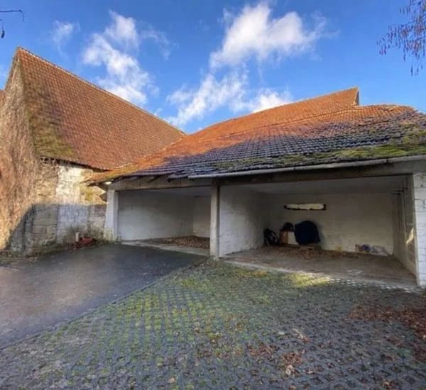 Immobilie in Ludwigsburg - Abriss - Immobilienpaket mit Entwicklungspotential - Großes Altbau-Objekt mit Innenhof und Scheune - Bild 2