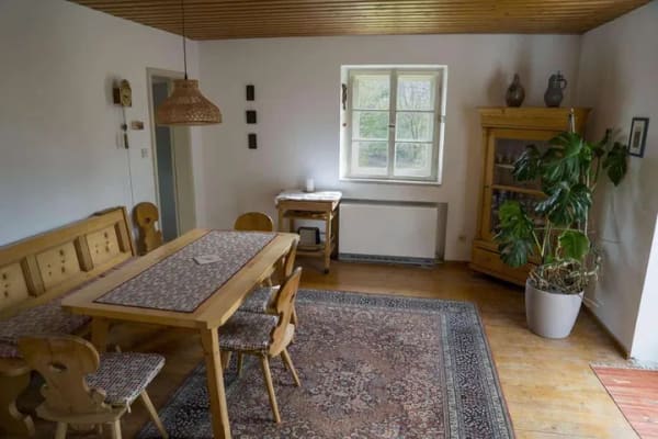 Immobilie in Peiting - Charmantes Einfamilienhaus – ein echtes Schmuckstück für Liebhaber historischen Flairs! - Bild 2