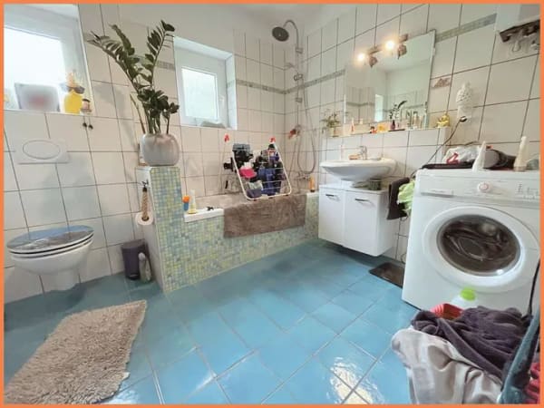 Immobilie in Büdelsdorf - 📍 Gepflegte Wohnanlage • 🔧 Solide Substanz • 💼 Ideal für Kapitalanleger - Bild 2