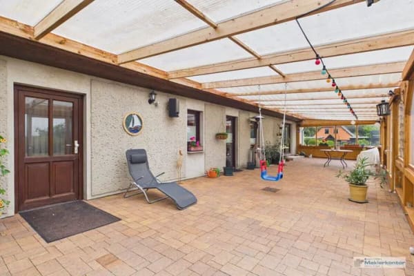 Immobilie in Hohenmocker - Bezugsfreies Zweifamilienhaus mit Einliegerwohnung, Garagen, Carport, Terrasse und vielseitigem Nebengebäude - Bild 4