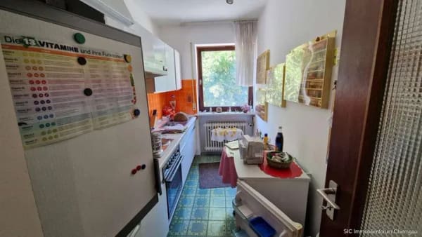 Immobilie in Traunstein - Renovierungsbedürftige 2-Zimmer Wohnung in bevorzugter Wohnlage von Traunstein - Bild 2