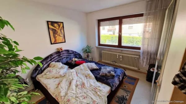 Immobilie in Traunstein - Renovierungsbedürftige 2-Zimmer Wohnung in bevorzugter Wohnlage von Traunstein - Bild 3