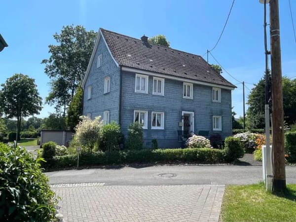 Immobilie in Nümbrecht - Einfamilien bzw. Mehrgenerationen-Haus mit viel Platz im Dorfkern - Bild 3