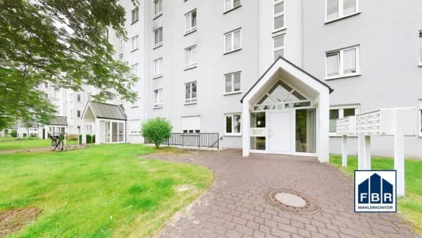Immobilie in Schwerin - Vermietete Eigentumswohnung mit Aufzug, Balkon und Parkhausstellplatz - Bild 3