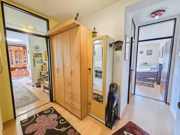 Immobilie in Remagen - Attraktive 2 Zimmer-Wohnung, drei Balkone und TG-Stallplatz, ca. 100 m zur Rheinpromenade in Remagen - Bild 3