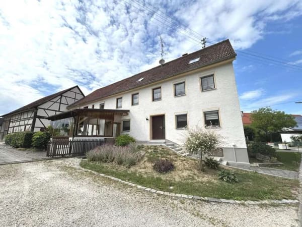 Immobilie in Ellzee - Tradition trifft auf Potenzial: Ehemaliges Bauernhaus mit Seeblick in Stoffenried  - Bild 3