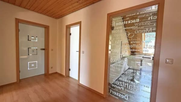 Immobilie in St. Blasien - Großzügig, modernisiert & naturnah: Charmante Dachgeschosswohnung mit Ausblick in St. Blasien - Bild 4