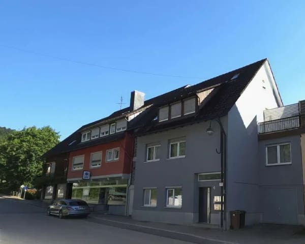 Immobilie in Glatten - Top-Kapitalanlage in zentraler Lage: Attraktives 3-4 Familienhaus mit ca. 5 % Rendite! - Bild 4