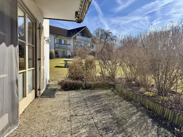 Immobilie in Pittenhart - Ihr neues Zuhause im Erdgeschoss: Terrasse und Tiefgaragenstellplatz - Bild 1