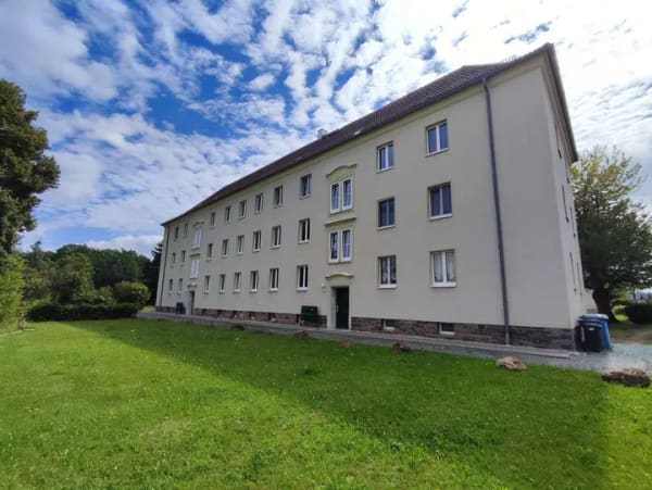 Immobilie in Oelsnitz/Erzgeb. - Große Eigentumswohnung zur Eigennutzung oder Vermietung in Oelsnitz - Bild 0