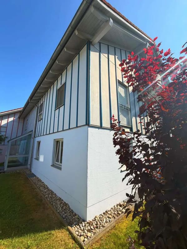 Immobilie in Rotthalmünster - Charmante 3-Zimmer-Dachgeschosswohnung mit Garage und Balkon - Bild 2