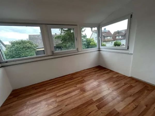 Immobilie in Osterburken - Platz für Ihre Wohnideen – Ein- bis Zweifamilienhaus in gewachsener Wohnlage - Bild 3